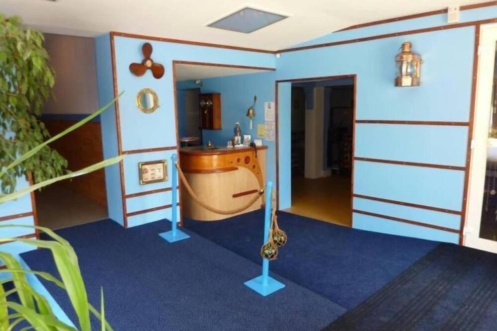 La Croisiere Hotel Louvetot Bagian luar foto