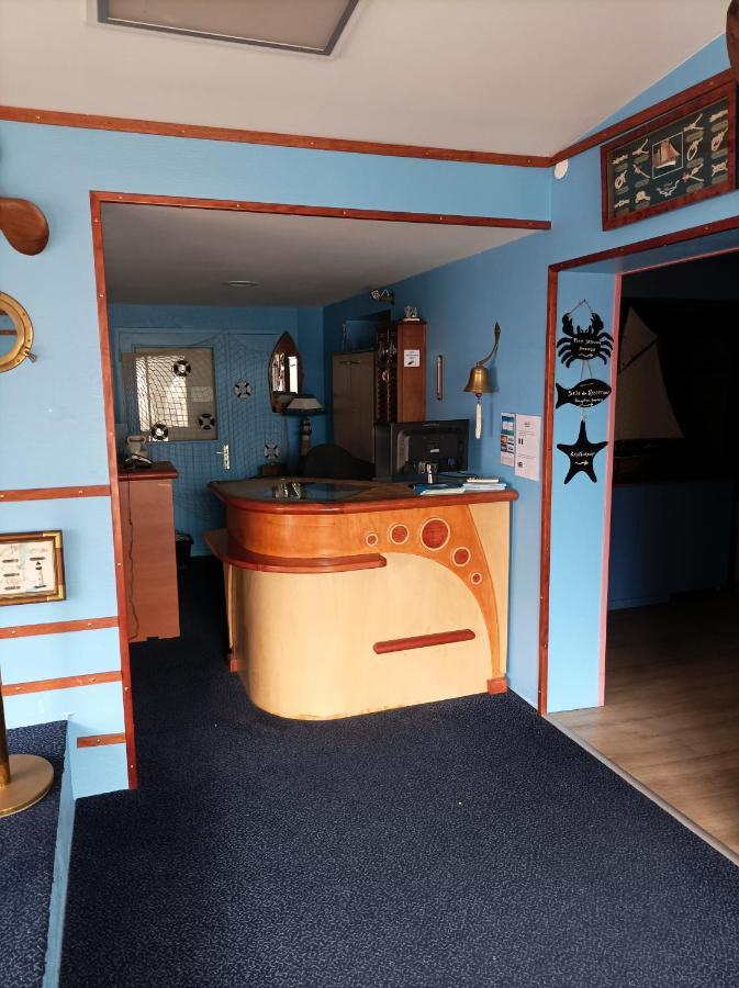 La Croisiere Hotel Louvetot Bagian luar foto